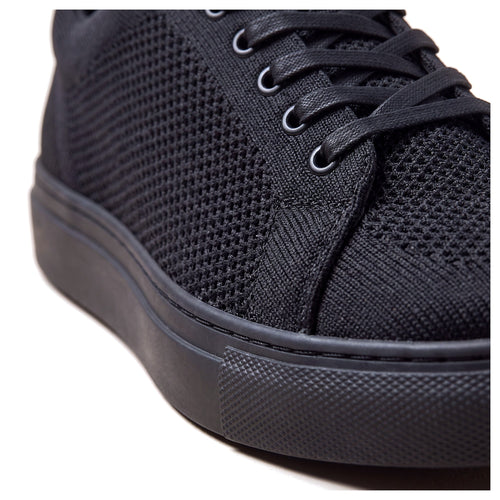 achray-sneaker-Black-macro
