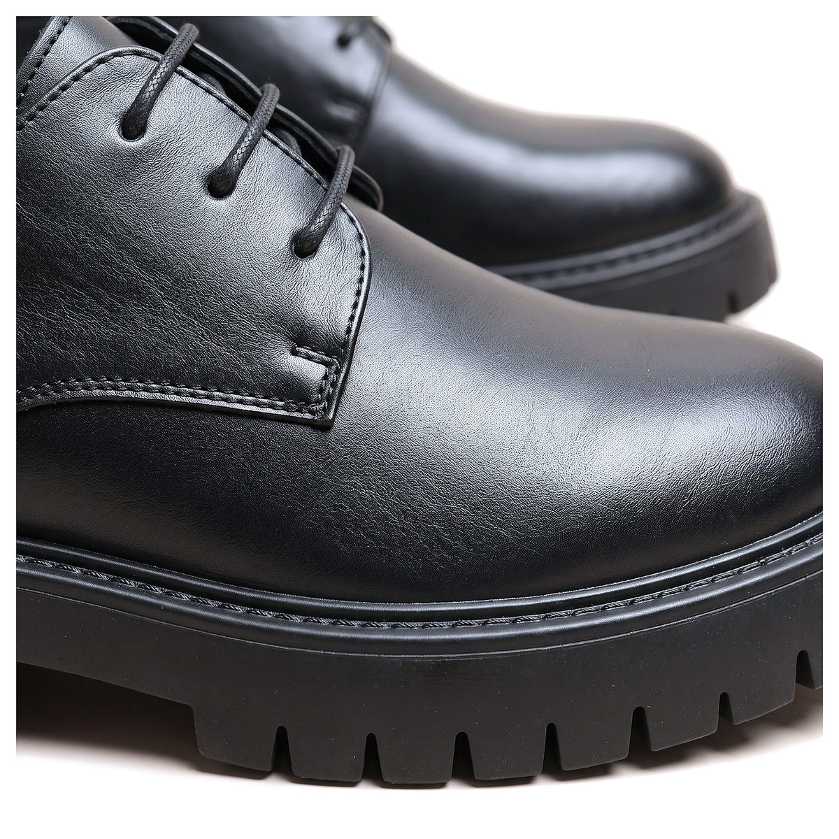 aveley-derby-Black-macro