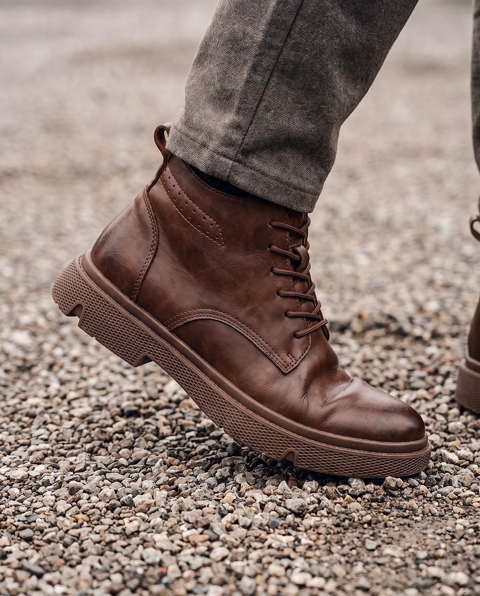 brand-editorial-boot-detail