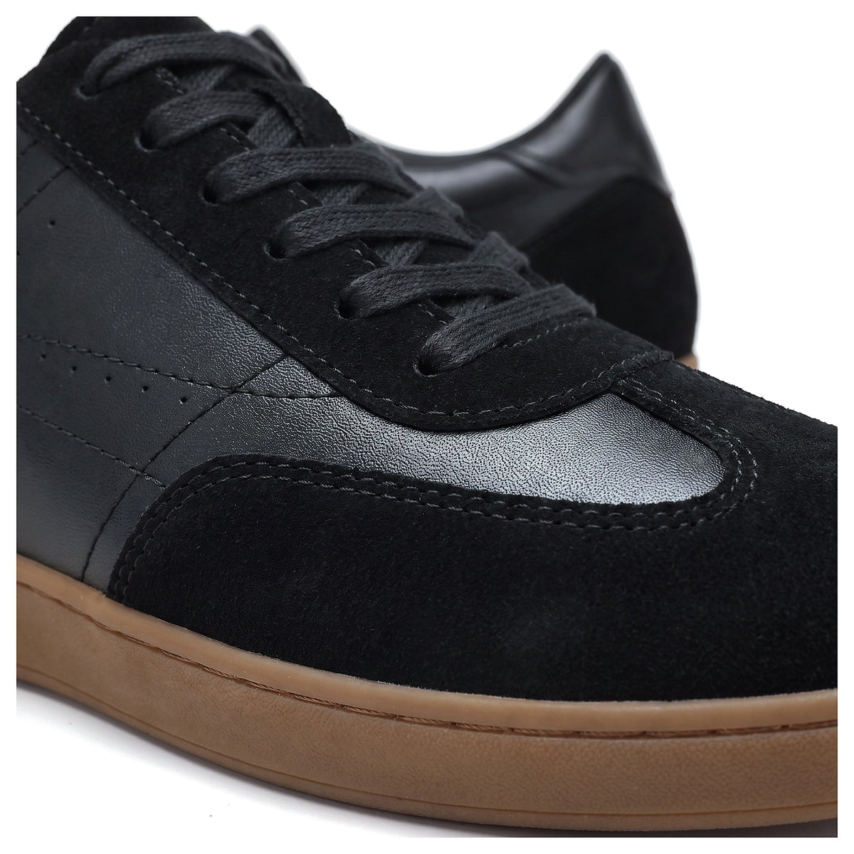 cranmore-sneaker-Black-macro