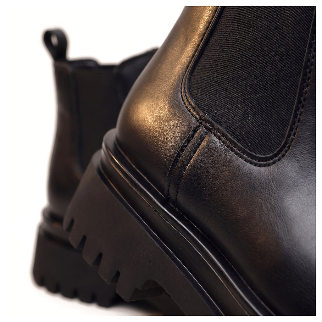 foinaven-chelsea-boot-Black-macro