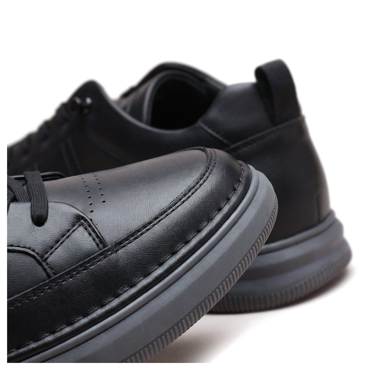 garrick-sneaker-Black-macro