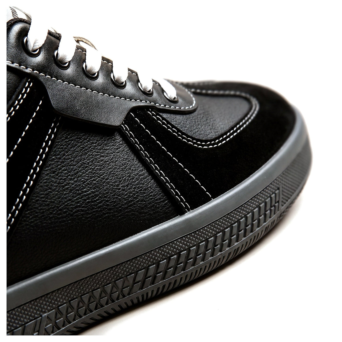 grange-sneaker-Black-macro