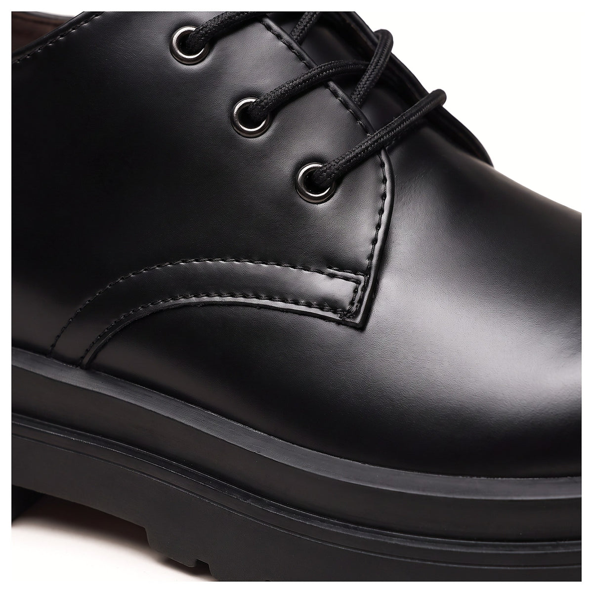 lindow-oxford-Black-macro