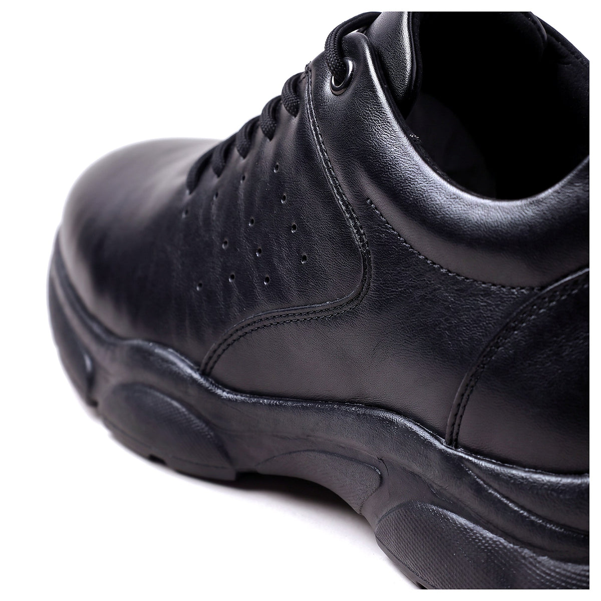 otterburn-trail-sneaker-Black-macro