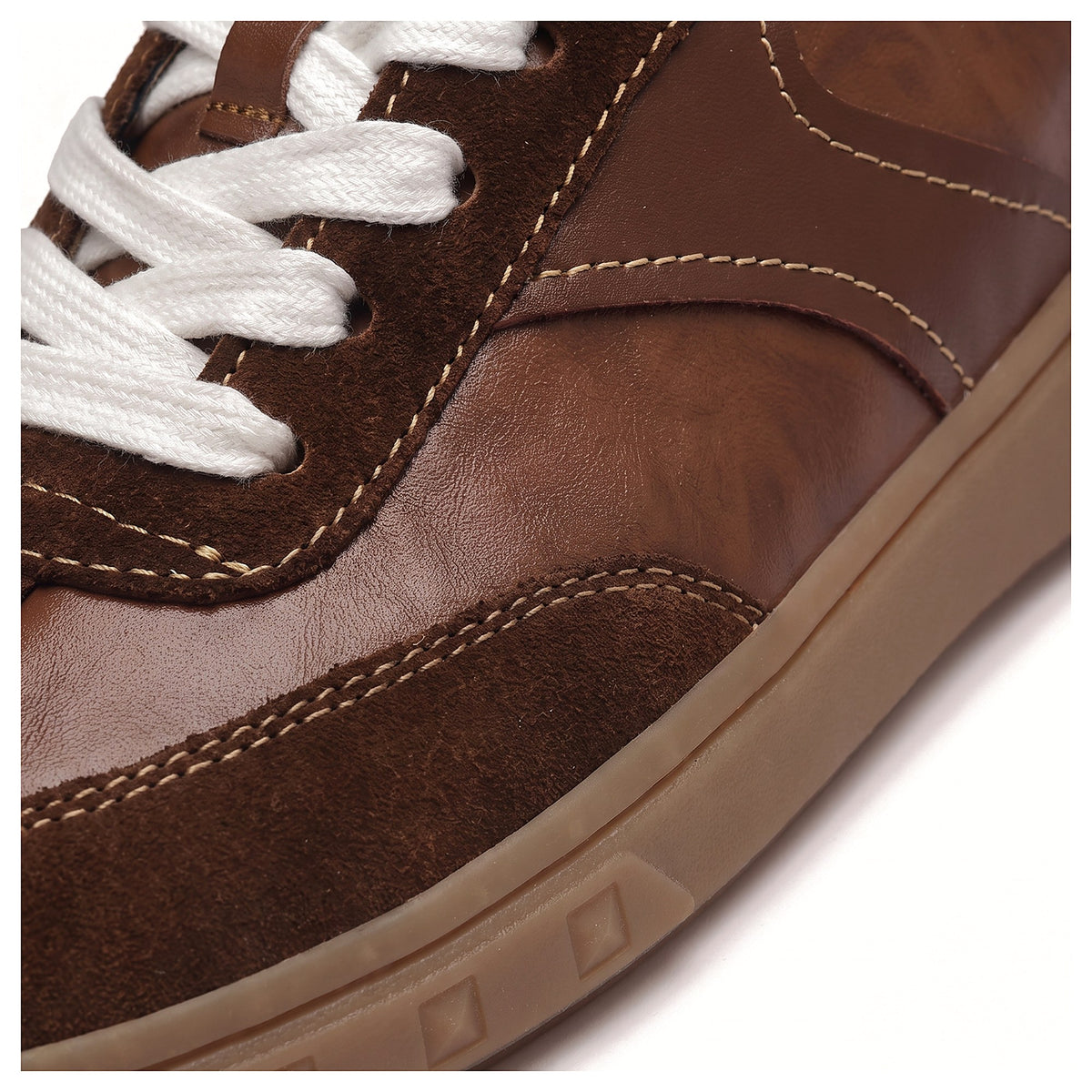 rannoch-court-sneaker-Brown-macro