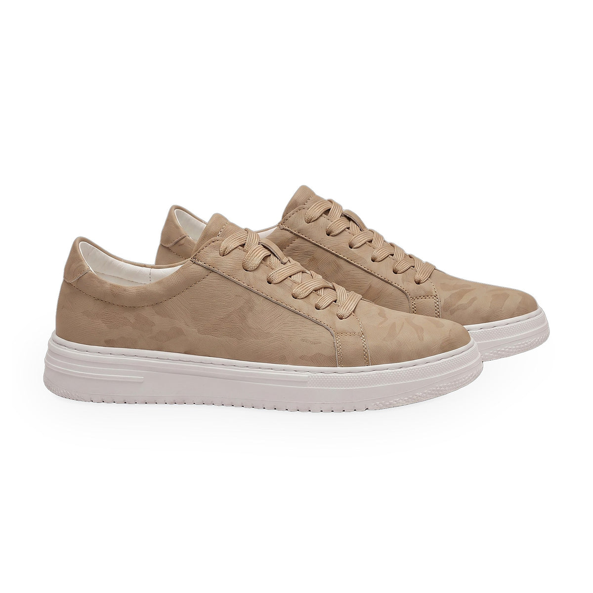 thornthwaite-trail-sneaker-Bone-pair