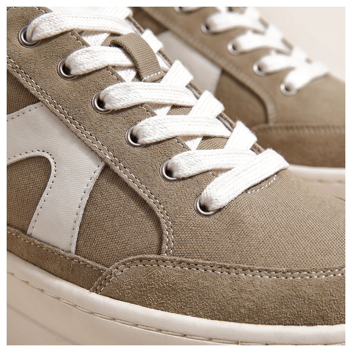 wilby-runner-Tan-macro
